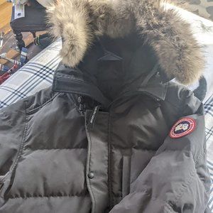 Carson men's sz med Canadian goose jacket